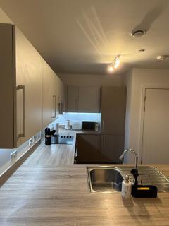 Dynamic Luxury 2 bedroom apartment - Barking - 1