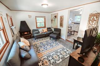 Bee-happy rustic cabin - 7