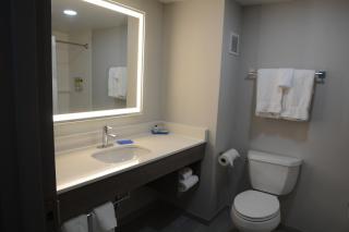 Holiday Inn Express Hotel & Suites Cincinnati Southeast Newport by IHG - Bellevue - 4