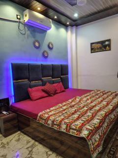 Varanasi Holiday Stay - Varanasi - 4