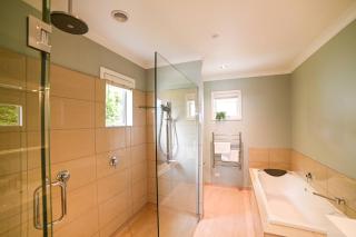 Ohana Tekapo Vista - 3BR Hot Tub & Stunning Views - 3