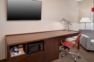 Four Points by Sheraton Edmonton West - Edmonton - 2