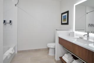 Four Points by Sheraton Edmonton West - Edmonton - 1