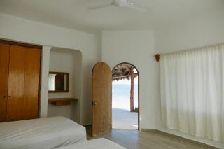 Ocean Bliss Retreat Entire Private Beachfront Resort with 4 Bungalows - 5