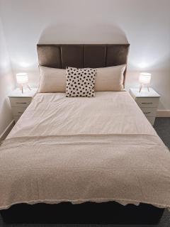 Modern and Spacious 2 bedroom Flat in Streatham - 9