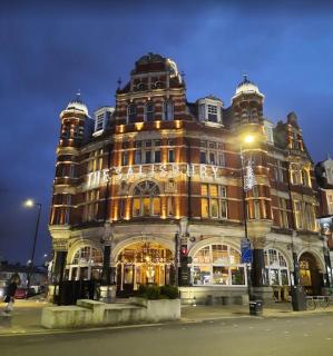 Delux Rooms Near City Centre - London - 4