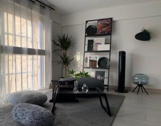 Nice dupleix 5mins walk to gare monparnasse - Paris - 0