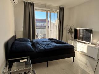 New studio, central location, now with free parking! - Bratislava - 6