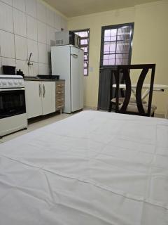 Edificio Hayannes - 01 Quarto - Cozinha - Banheiro - Garagem Coberta - Self Check in - Taxa Para Hospede Com Pets - 0