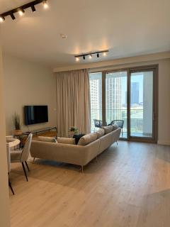 Upgraded brand new apartment Downtown - 6