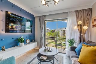 Reduced rates, Modern Self-Check-in, 2 bed Apartment next to Dainfern square shopping centre - Sandton - 0
