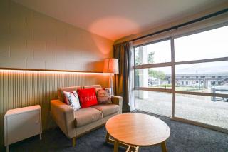 Starlight Lakeview Vista - 5BR Hideaway & Hot Tub - Lake Tekapo - 2
