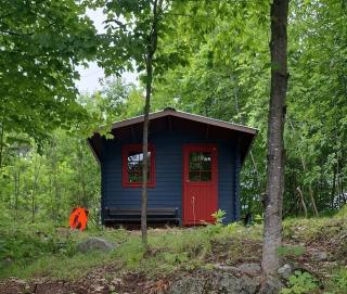 Shelley's Bay Bunkie #2 - Sharbot Lake - 0