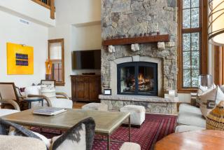 115 Village Walk - 8