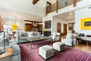 115 Village Walk - 2