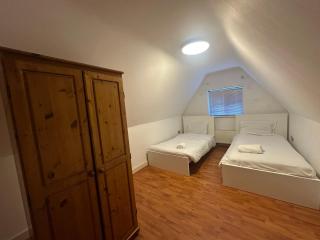 Contractor's Suite - Free Private Parking and 2 Bath - Southampton - 4