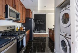 Luxury 3BR with Parking in Heart of DC - Steps to Metro - Washington - 8