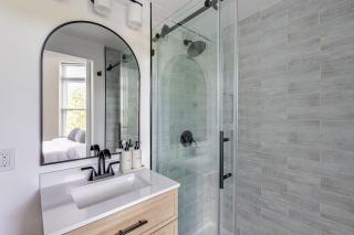 Luxury 3BR with Parking in Heart of DC - Steps to Metro - 1