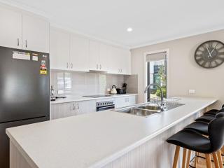 Drift Away at Venus Bay - 3