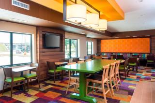 Fairfield Inn & Suites Victoria - Victoria - 0