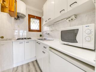 Apartment in Rosas near Playa de Canyelles - 9