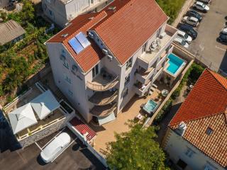 Apartments Aura - Comfort Studio Apartment 1 with shared swimming pool - 5