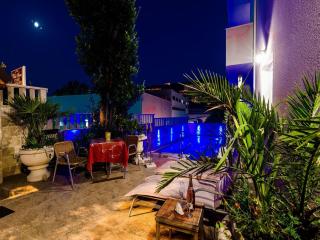 Apartments Aura - Comfort Studio Apartment 3 with shared swimming pool - 5