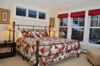 Topridge Townhome 3BR, 4BA with Hot Tub, Ski On Ski Off, Mountain Views and Sports Center - Killington - 8