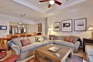 Lodges at Sunrise 3BR 3BA Luxury Ski On Ski Off Condo, Pool, Hot Tub, Gym, Sports Center - Killington - 0