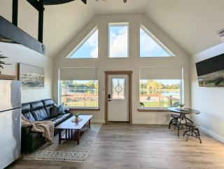 Luxury Cabin in The Country With King Bed and Loft #1 - Point - 6