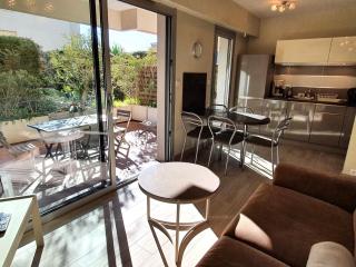 Studio avec Coin-Nuit, Terrasse et Parking, Centre Sainte-Maxime, Proche Plages - 4 Pers. - FR-1-780-61 - Sainte-Maxime - 3
