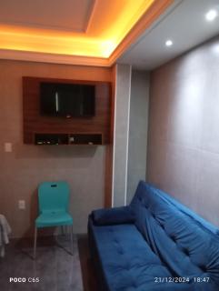 KITNET no coração de Balneário Camboriú - 04 pessoas - camelódromo - av central - igreja - 03 quadras mar - Ar-condicionado - BTV canais livres - HBO - Filmes - Séries- Garagem rotativa no prédio - Wi-Fi free 250 Mega - Point de bares e restaurantes - 7