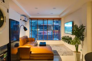 Entire House with Full Amenities - Near Bui Vien Walking Street , District 1 - Ho Chi Minh - 0