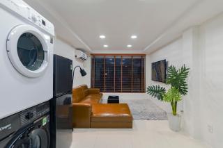Entire House with Full Amenities - Near Bui Vien Walking Street , District 1 - Ho Chi Minh - 2