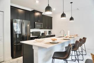 Stylish 4-Bed 3-Bath Townhome w Private Pool 357 - Kissimmee - 1