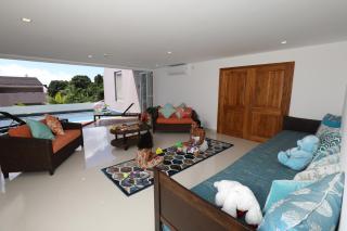 Chic 4BR Villa with Private Pool by Cliffhanger Villas - Misere - 5