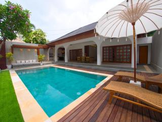Near Beach Villa - Seminyak - 9