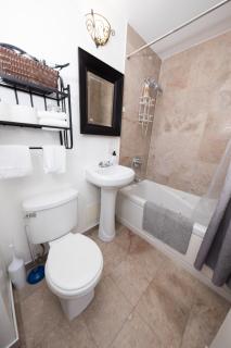 Cozy Studio Apartment in central Manhattan - New York - 2