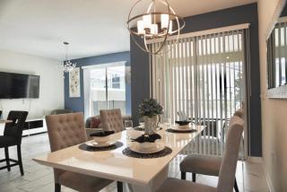 Spacious 4BR Townhome Private Pool & Resort Access 114 - Kissimmee - 9