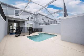 Luxury 4 Bedroom 3 bath pool Home 267 - 8