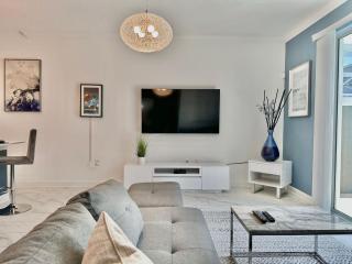 Luxury 4 Bedroom 3 bath pool Home 237 - 1