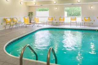 Fairfield Inn & Suites Jackson - Jackson - 0