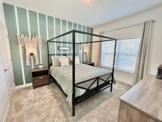 Luxury 4 Bedroom 3 bath pool Home 255 - Kissimmee - 2
