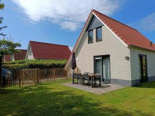 Amazing bungalow with garden - Breskens - 0