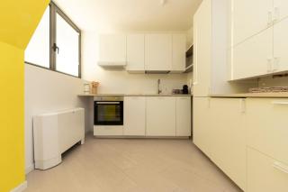 Sunny retreat near metro, 12 min to Duomo - Milan - 8