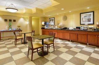Hampton Inn Mt. Vernon - 4