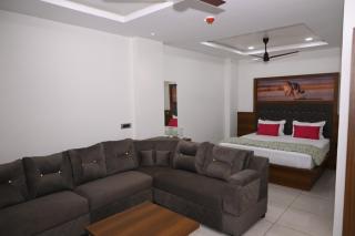 Yatristayinn - Elūru - 3