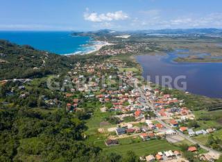 Casa privativa com piscina na Praia da Ferrugem duas quadras mar REF 100 - 3