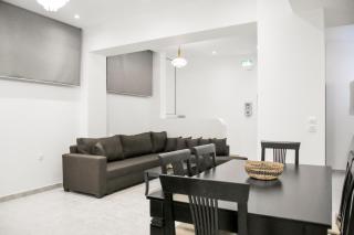 Charming lower level retreat at Neos Kosmos - Atene - 0