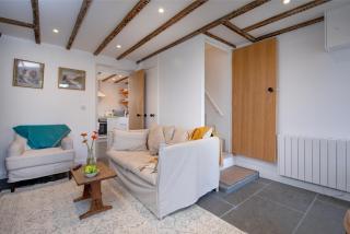 Beautiful coastal cottage in East Prawle - 1